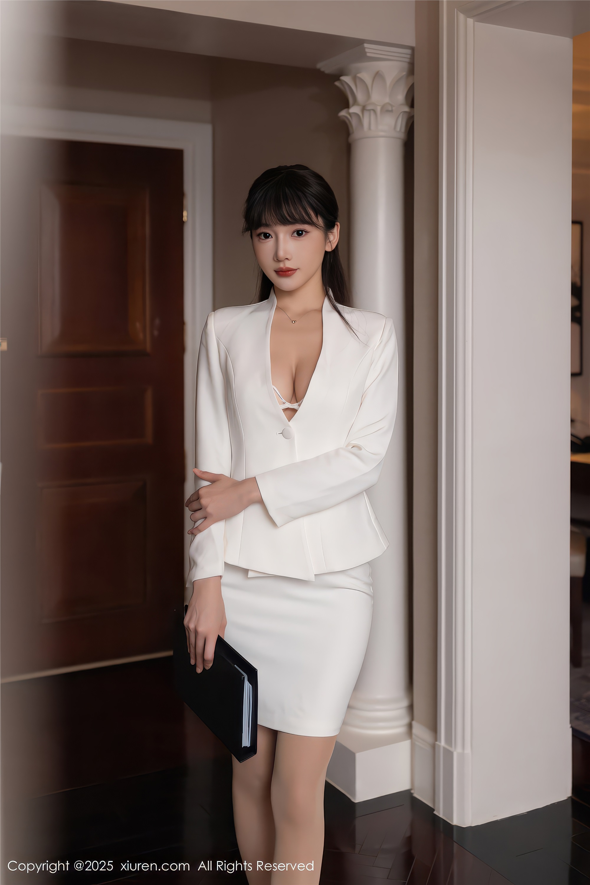 Xiuren秀人网 2025.11.27 NO.11042 陆萱萱